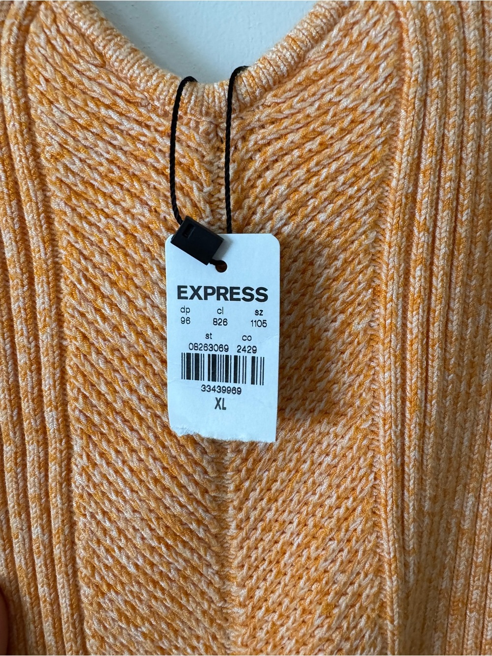 Express Orange Cable Ribbed V-Neck Tank - Picture 3 of 5
